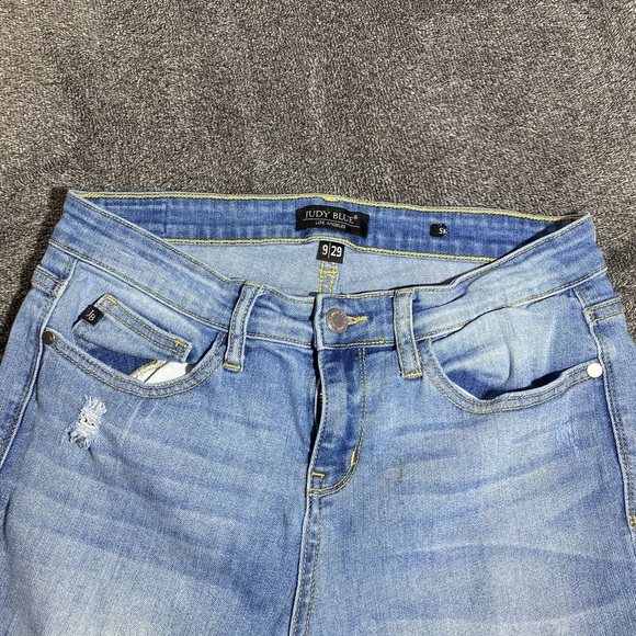 Judy Blue Light Blue Distressed Jeans ( 9/29 ) - Picture 3 of 7